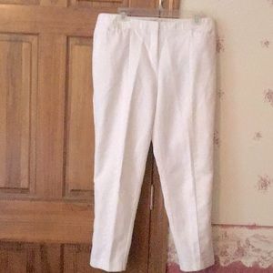 Chicos So Sliming Capri Pants